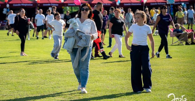 27 września na terenach Miejskiego Ośrodka Sportu i Rekreacji w Jaśle odbył się Piknik Międzyosiedlowy. W mini olimpiadzie zwyciężyła reprezentacja Osiedla Jasło – Kopernika, a nagrodami dla trzech najlepszych drużyn są defibrylatory AED.